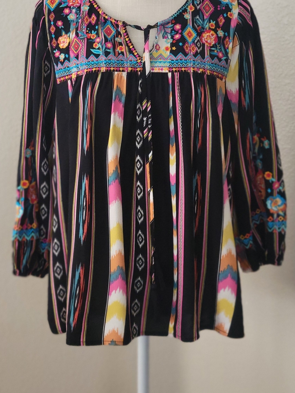 Savanna Jane Embroidered Boho Tunic Blouse Black Multi Color Medium